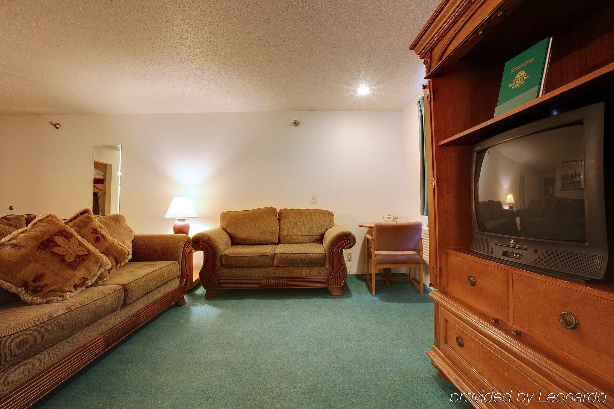 Americas Best Value Inn & Suites Cassville Roaring River Oda fotoğraf