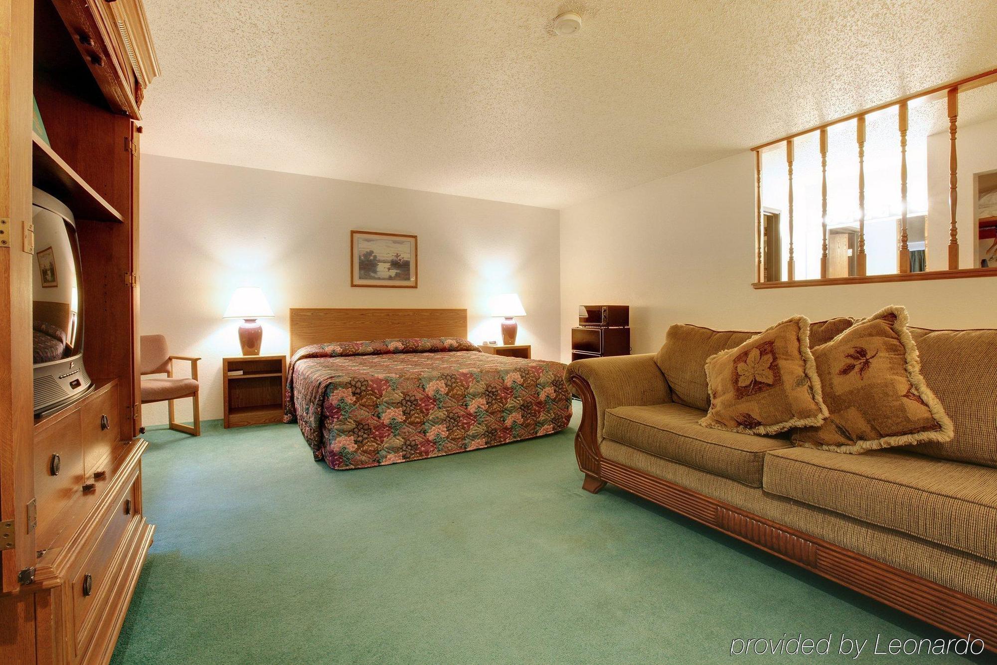 Americas Best Value Inn & Suites Cassville Roaring River Oda fotoğraf