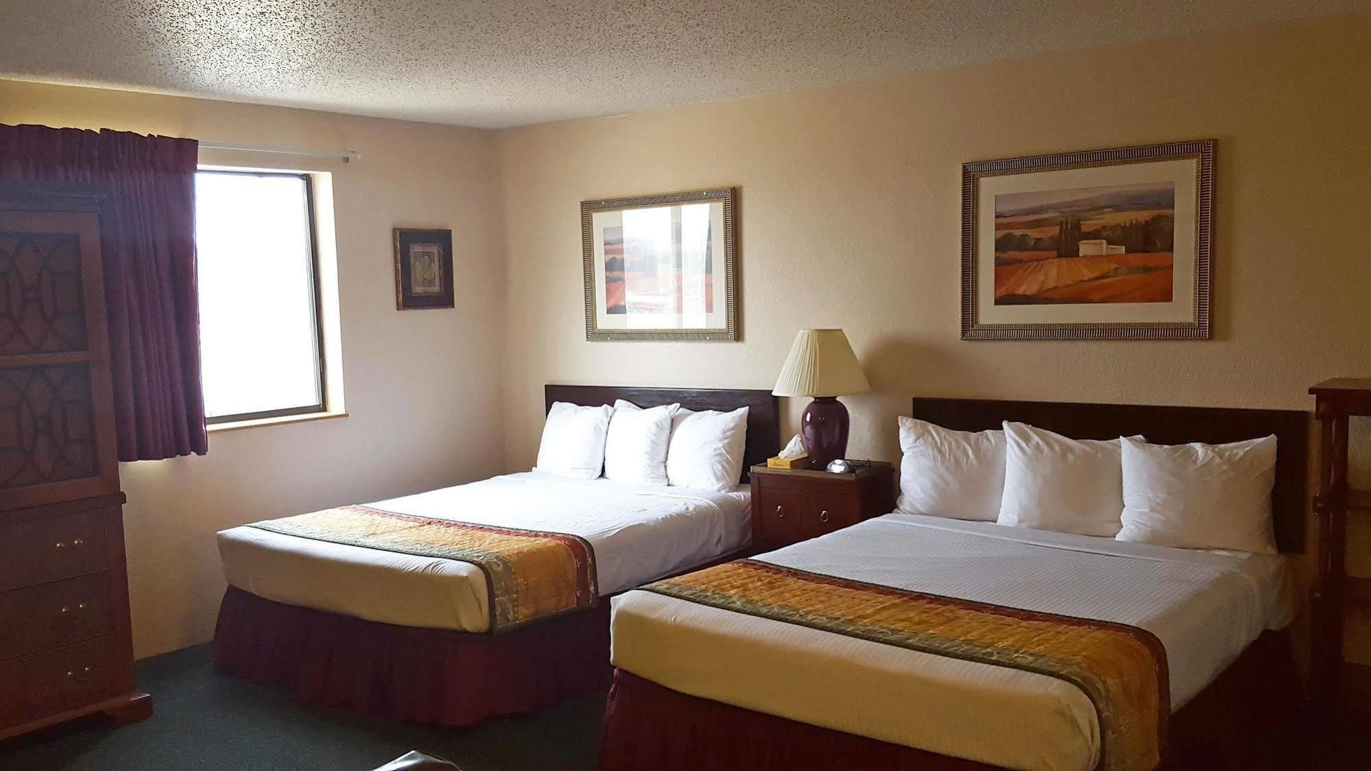 Americas Best Value Inn & Suites Cassville Roaring River Dış mekan fotoğraf