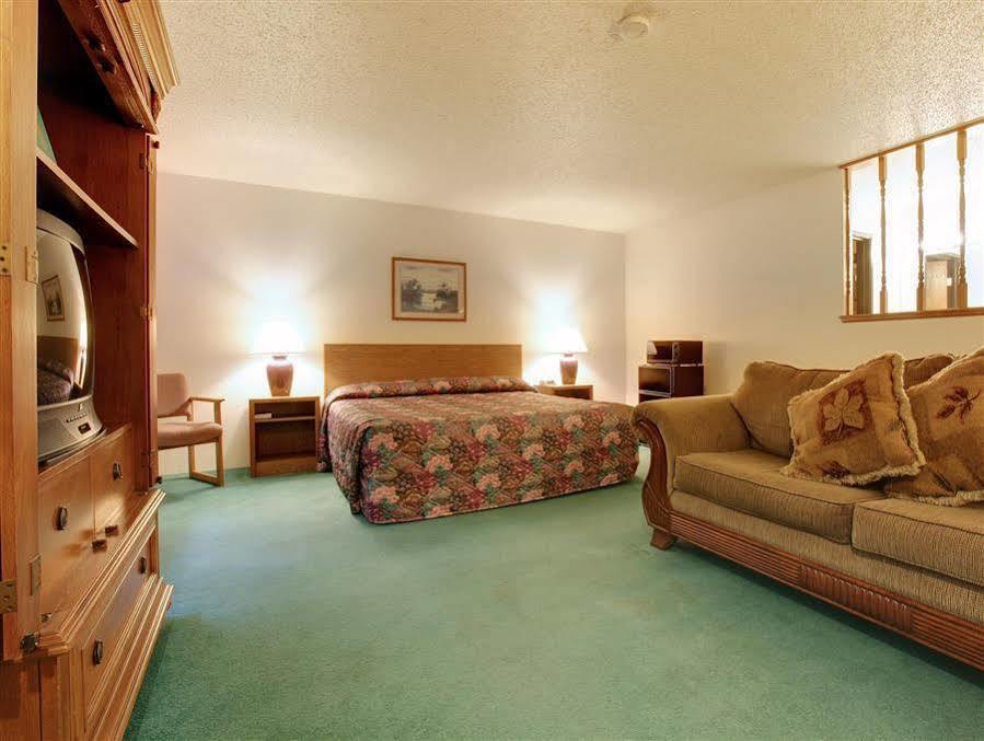 Americas Best Value Inn & Suites Cassville Roaring River Dış mekan fotoğraf